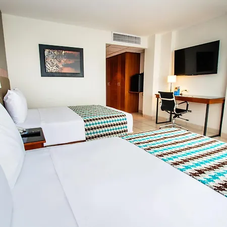 Costa del Sol Wyndham Pucallpa Esterno foto