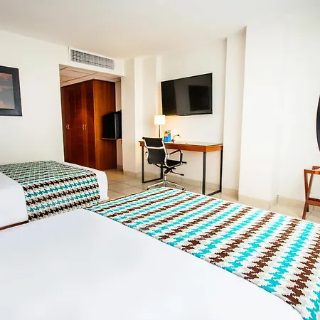 Costa del Sol Wyndham Pucallpa Esterno foto